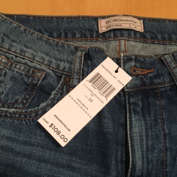 BCBG Ripped/LACE ankle jeans - Picture 4 of 5